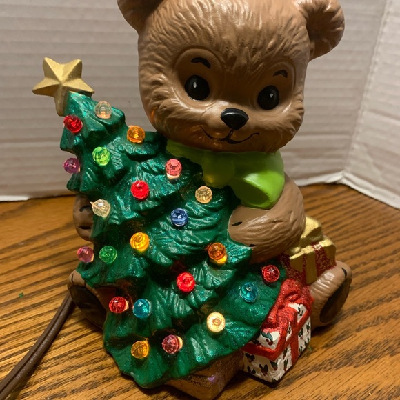 Vintage Hand Painted Brown Bear with Christmas Tree that lights up - Picture 9 of 10